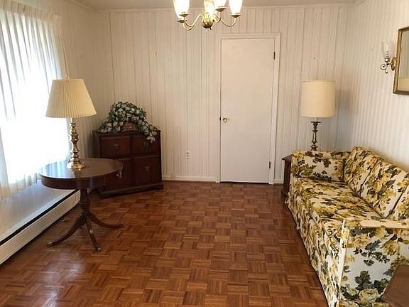 Lindenwood Living Rm