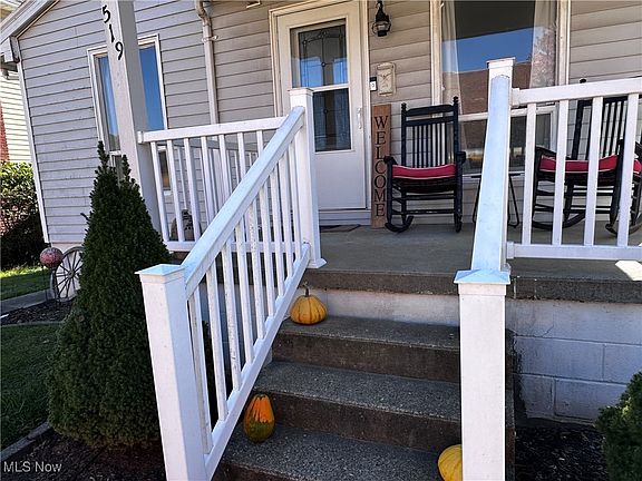 4th image of 519 Fairground St