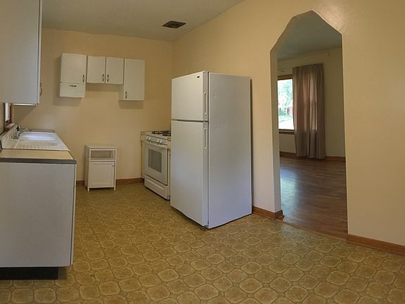 5th image of 1306 Pawnee St