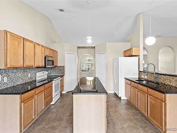 3rd image of 8395 N Triana Dr