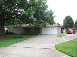 3302 N Pickwick Ave, Springfield, MO 65803