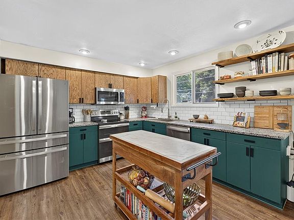 5th image of 8004 W 64th Ter