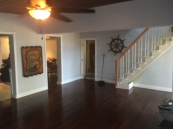 5th image of 404 Briny Ave