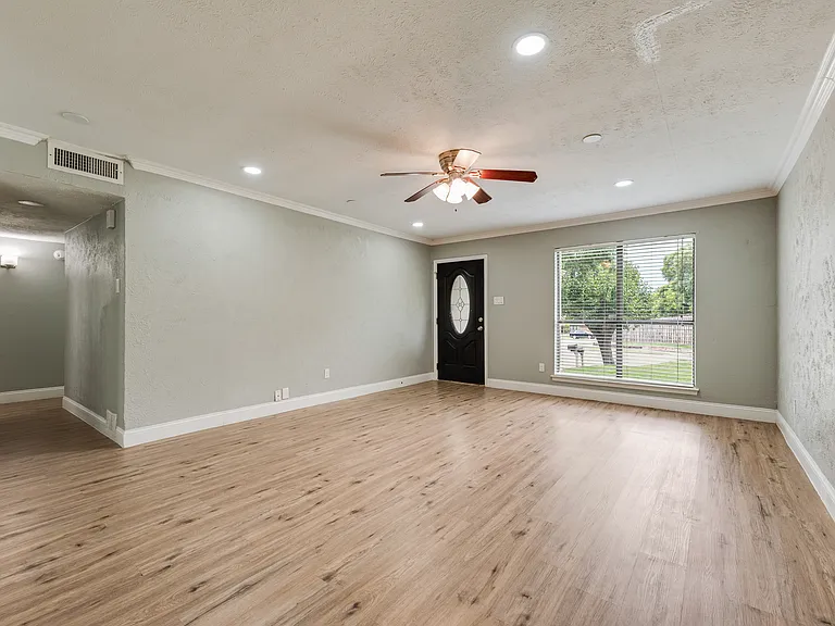 1732 Delaford Ct — Photo 7