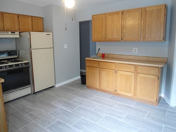 2nd image of 531 N Greenview Ave