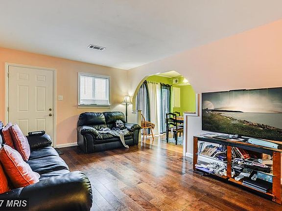 Living Area-opens to kitchen
