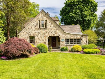 2 Lafayette Pkwy, Rochester, NY, 14625
