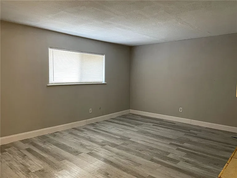 3920 Brushwood Ln — Photo 5