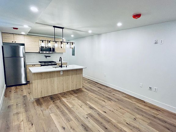 2nd image of 235 S 23rd St #1G