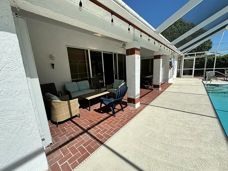 2937 SE Cates Cir — Photo 6