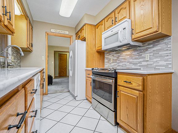 5th image of 133 Terry Ct