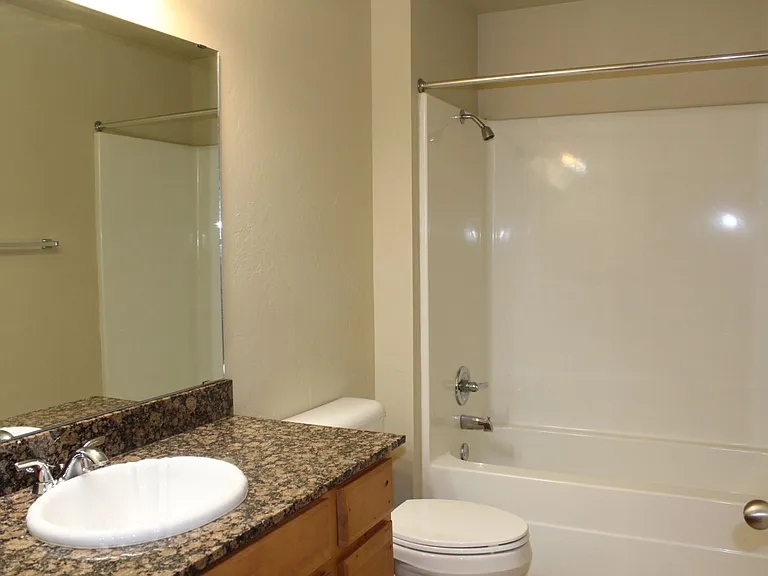 8410 Cottage Park Dr — Photo 8