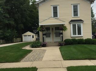 114 S 6th St, Geneva, IL 60134