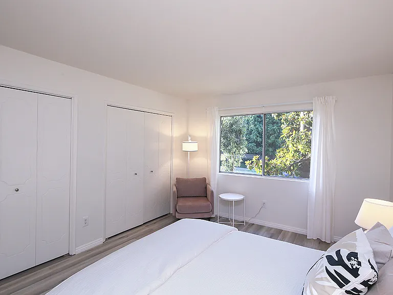 382 E California Blvd #101 — Photo 22