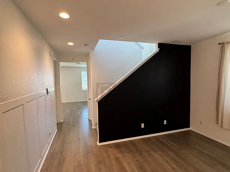 2807 Moonshimmer St — Photo 2