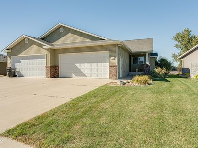 3701 Bay Shore Bnd SE, Mandan, ND, 58554