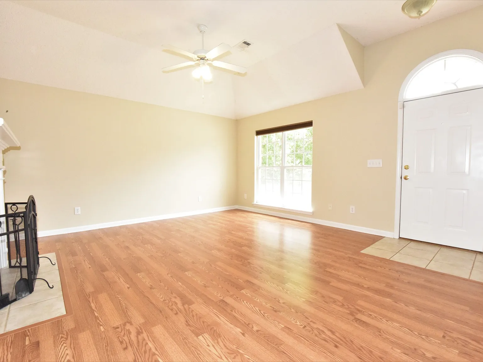1754 Post Oak Ct - NA — Photo 3