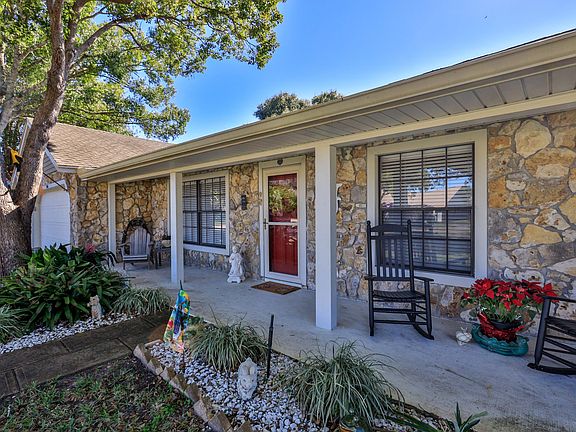 5th image of 190 Leisure Cir