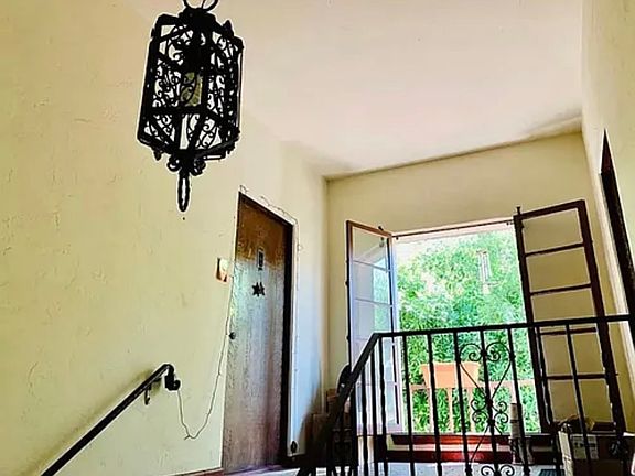 4th image of 1019 S Orange Grove Ave #4