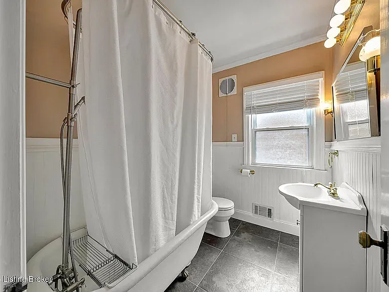 1911 Sils Ave — Photo 11