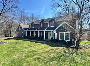 2776 Valleyview Dr, Lower Burrell, PA 15068