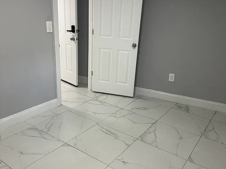 1129 Boynton Ave #4 — Photo 8