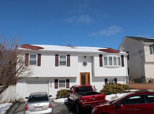 6 Meeson St, Fall River, MA 02724