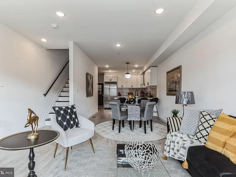 5629 Warrington Ave — Photo 20
