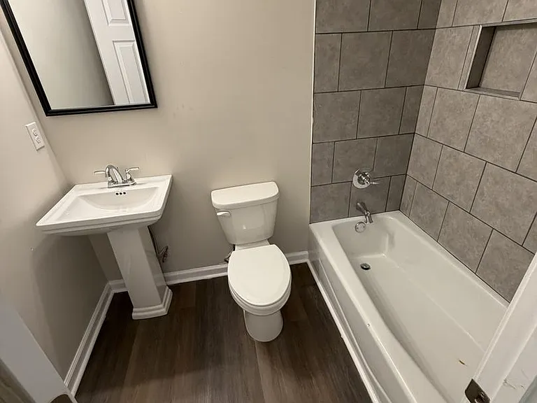 1302 Crescent Ridge Rd NE — Photo 10