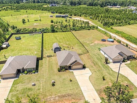 3rd image of 402 Lee Road 270