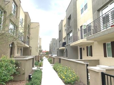 489 Rose Ct UNIT D, Azusa, CA, 91702