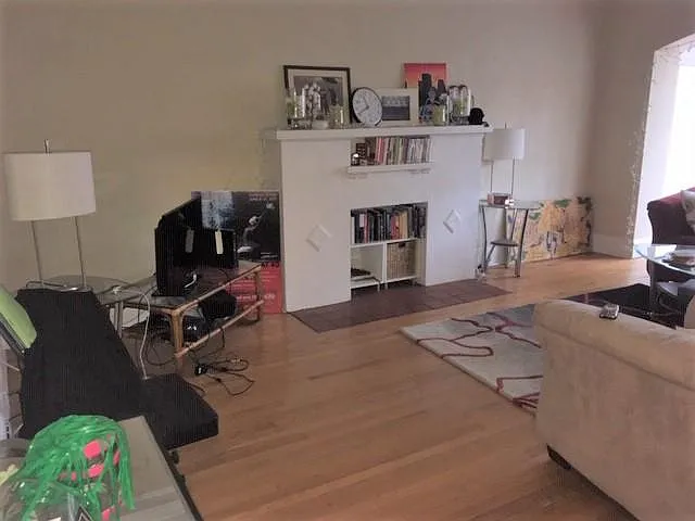 720 W Bittersweet Pl #2E — Photo 2