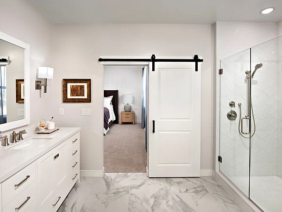 Primary bath with freestanding vanity