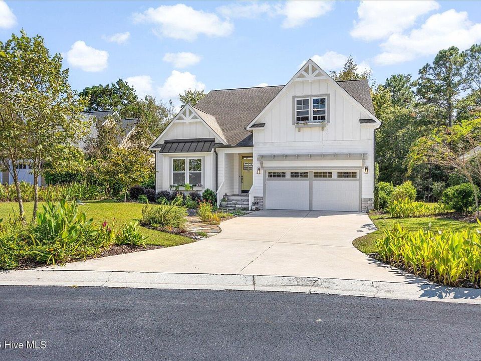 1st image of 489 Broomsedge Court SE