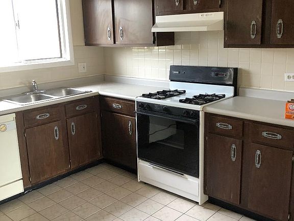 2nd image of 3751 Salem Walk APT B1