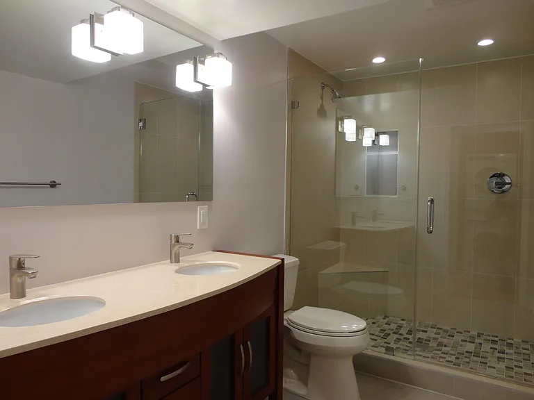 1729 Hobart St NW — Photo 10