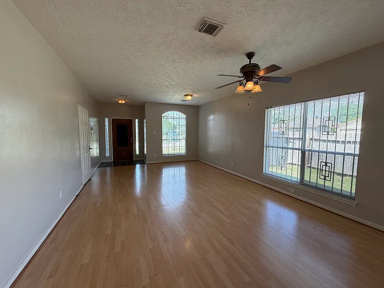 13403 Agarita Ln — Photo 24