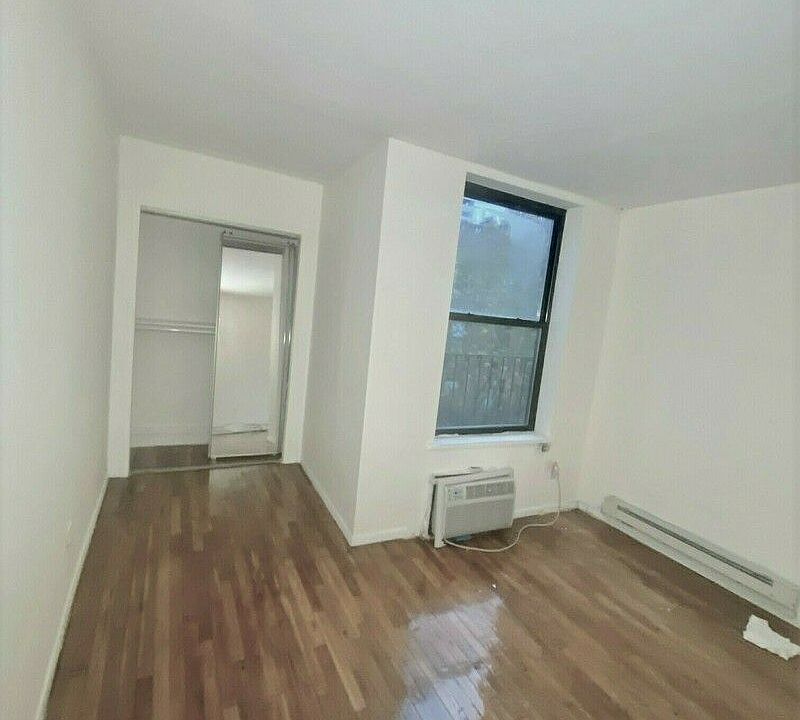 2nd image of 520 E 88th St #5CS