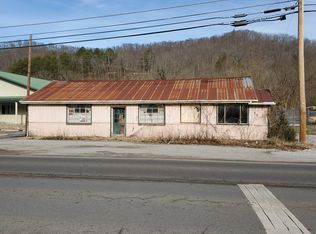 9775 Highway 122, Mc Dowell, KY 41647