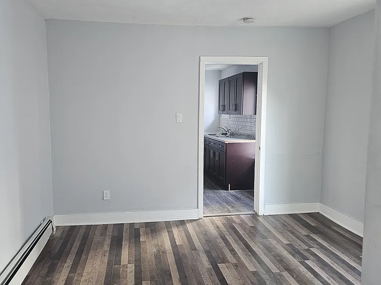 1087 Kossuth St #2 — Photo 6