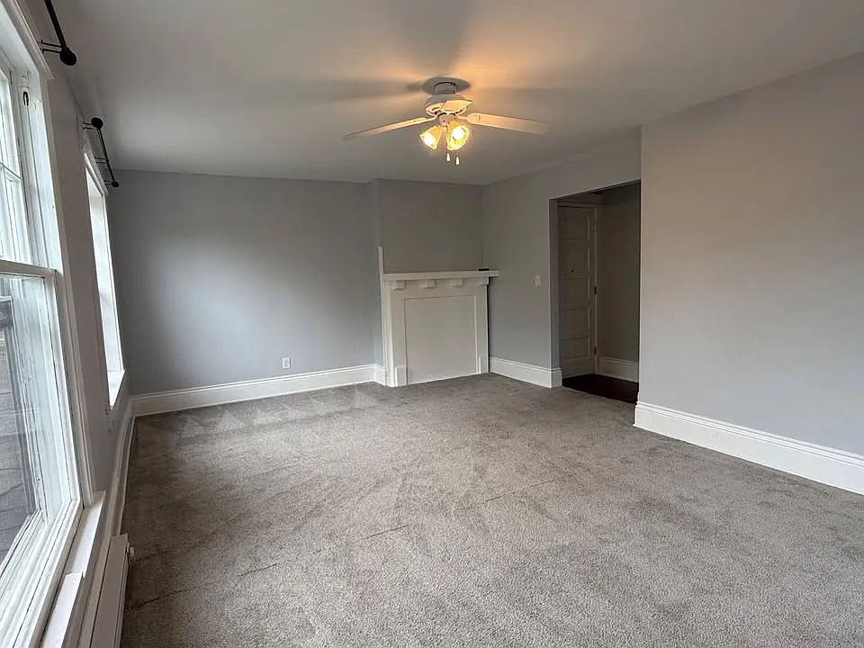38 Glenwood Blvd #2