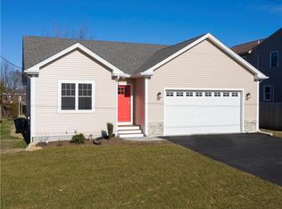 28 Elmhurst Ave, Cranston, RI 02920