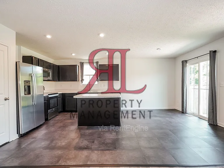 1983 Lake Crest Dr — Photo 8