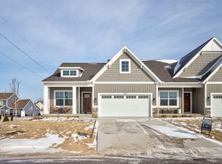 11913 Smithfield Dr, Holland, MI 49424