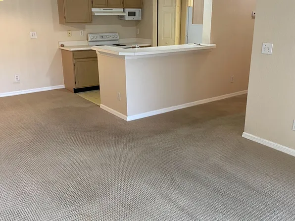 4670 Saint Croix Ln, Naples, FL 34109