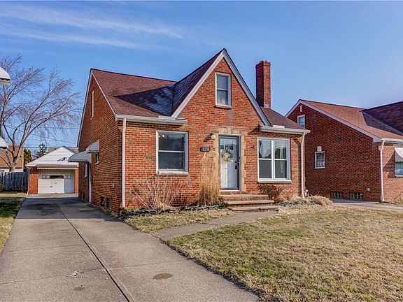3rd image of 8218 Deerfield Dr