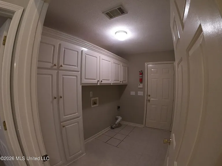 124 Hunters Row — Photo 23