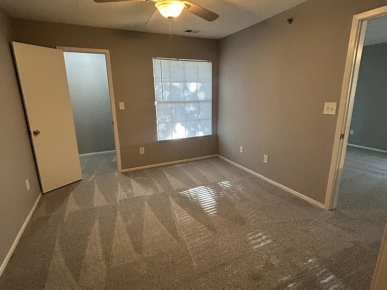 Idlewood Apartments — Photo 55