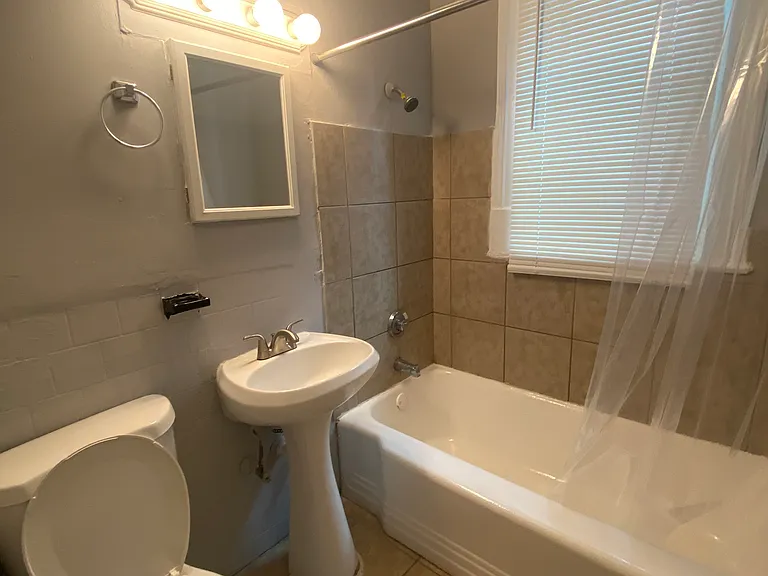 27 West St #2 — Photo 10