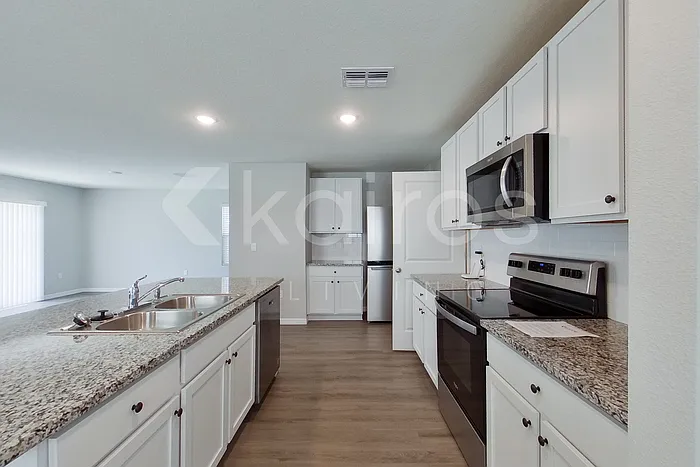 8602 SW 43rd Ter — Photo 8